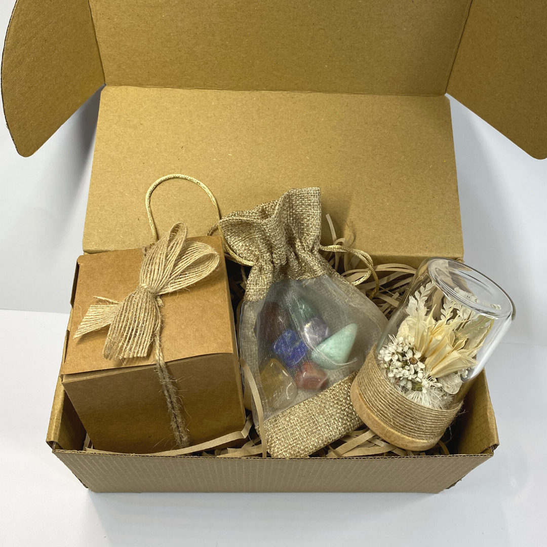 Srikandi Gift Box - White & Beige Posy Set