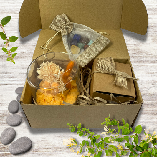 Rukmini Gift Box - Peach Posy Set