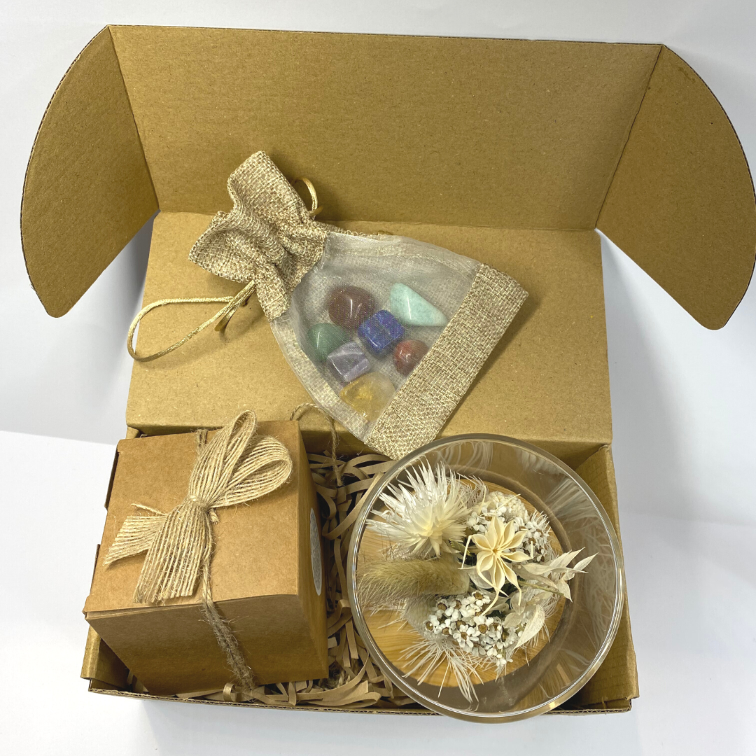 Srikandi Gift Box - White & Beige Posy Set