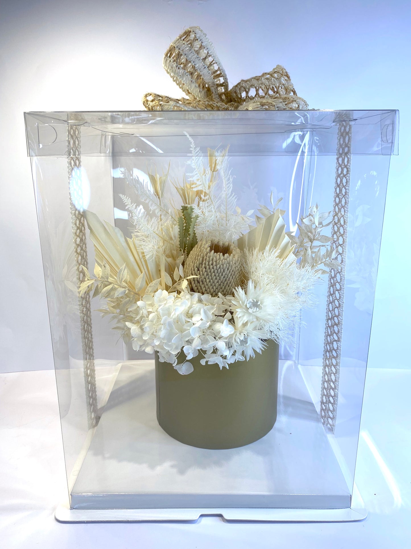 360 Degree Flower Arrangement - White